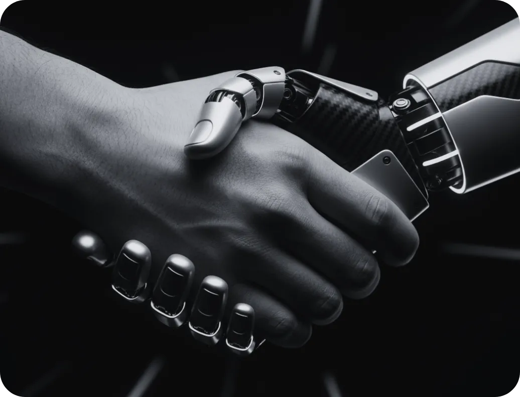 Close-up de aperto de mãos entre uma pessoa e uma mão robótica, destacando detalhes metálicos e textura em fundo escuro.